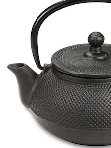 Great Gifts: Cast Iron Teaware Our Nara Teapot - classic elegance
