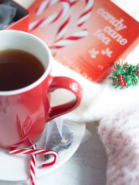 December Tea Best Sellers Our Candy Cane also comes in sachet gift tins. See our Gift section on AdagioXL.com!