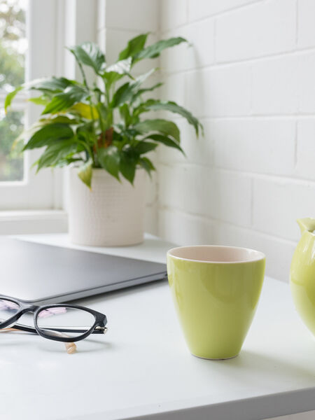 Tea Marketing for Autumn 2022 Encourage offline teatime as a healthy ritual.
