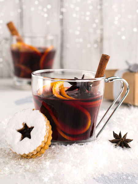 Christmas and Winter Holiday Teas for 2022 Stock up and be ready with irresistible holiday teas!